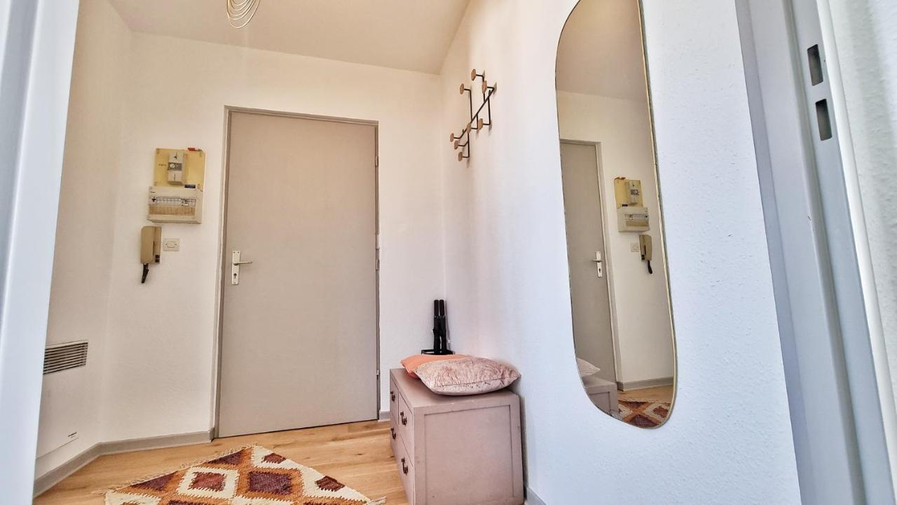 Apartment Mon Amour-chic-garage-fibre-rbnb