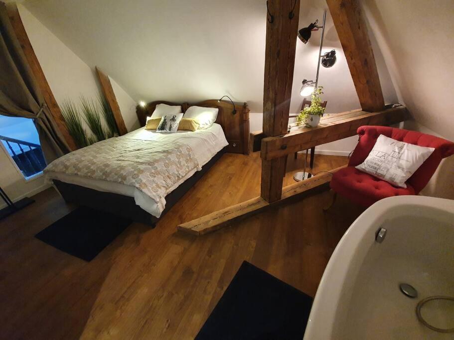 La Tour Du Bois Fleuri Appartement