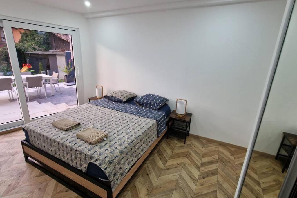 Appartement Prestige Neuf Avec Et Ecran De Cinema En Rez De Jardin
