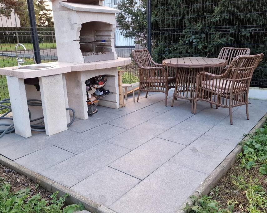 Appartement Prestige Neuf Avec Et Ecran De Cinema En Rez De Jardin