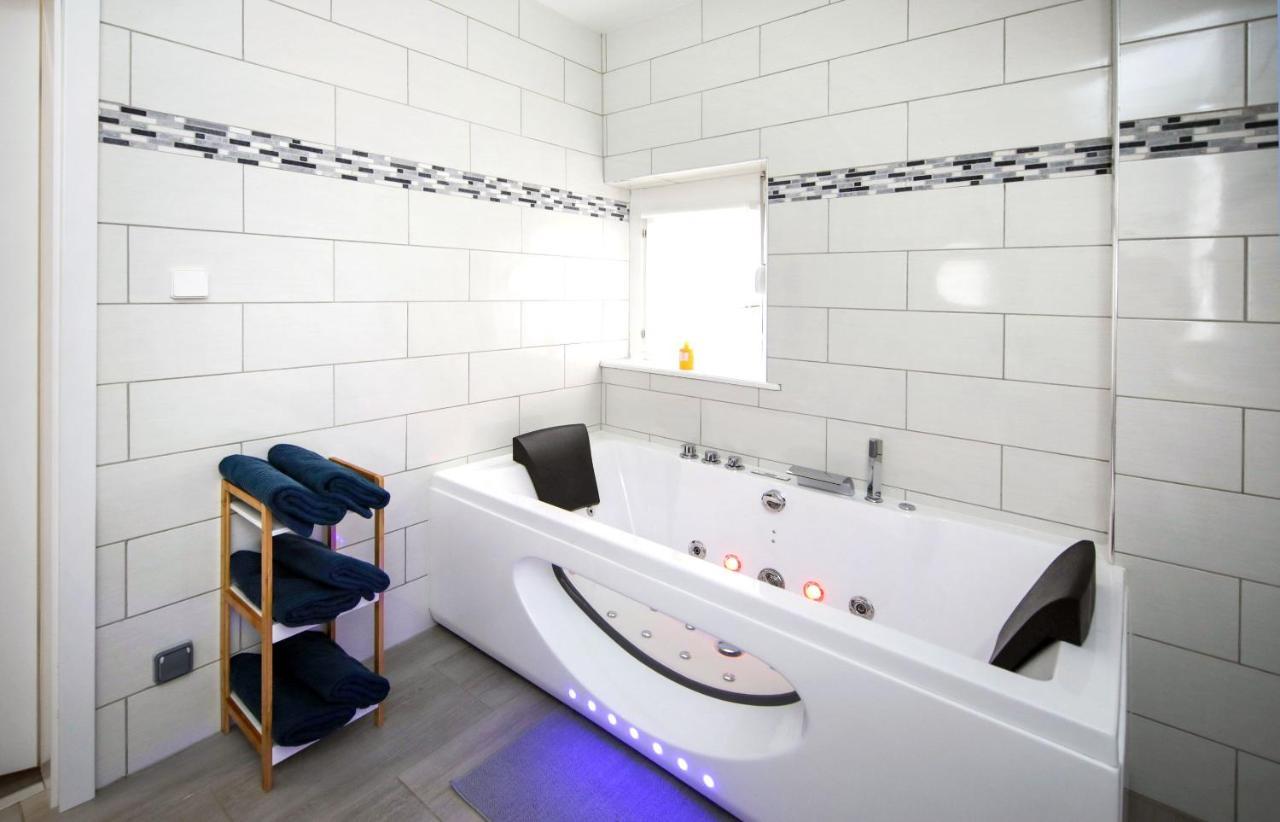L'instant T 4* Balnéo, Sauna Et Parking Privé *