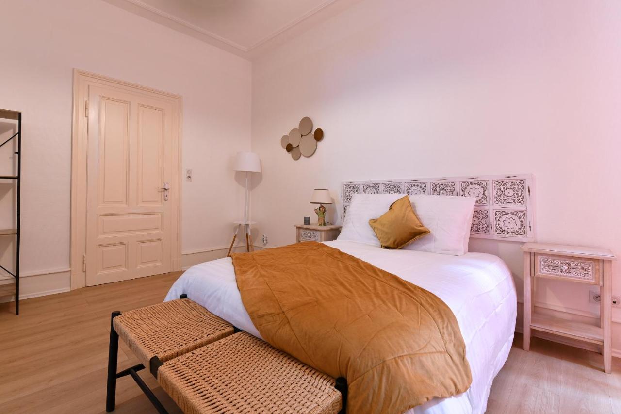 At In - Center Apartment *