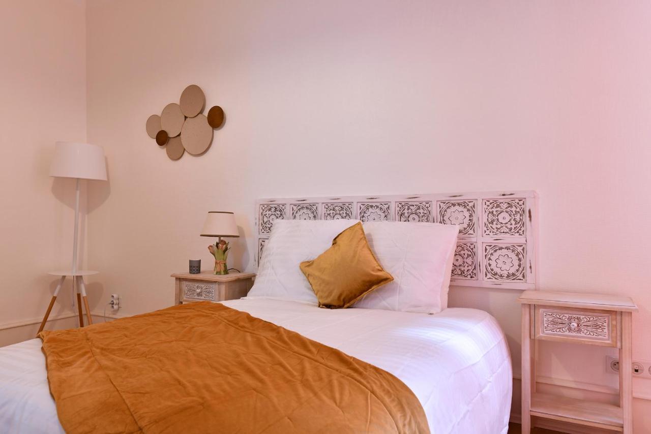 At In - Center Apartment *