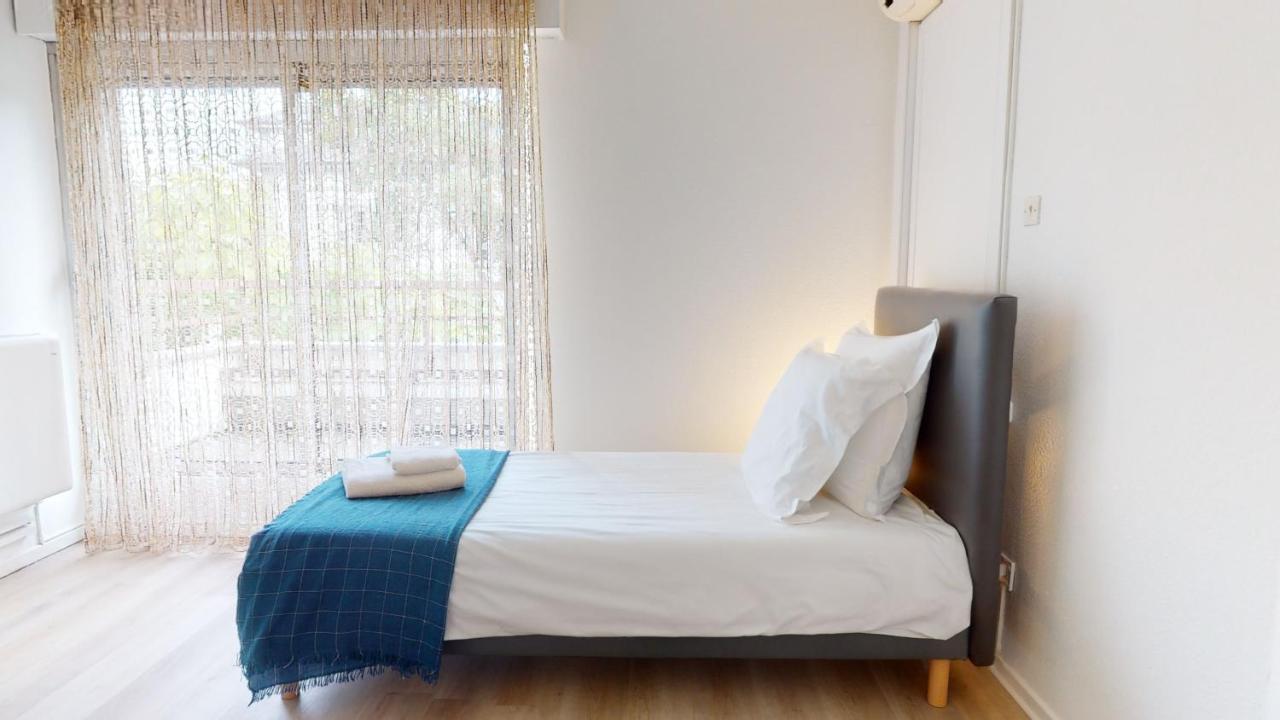 Hébergement de vacances Maison Mandarine 5 Bedrooms 180m2 *