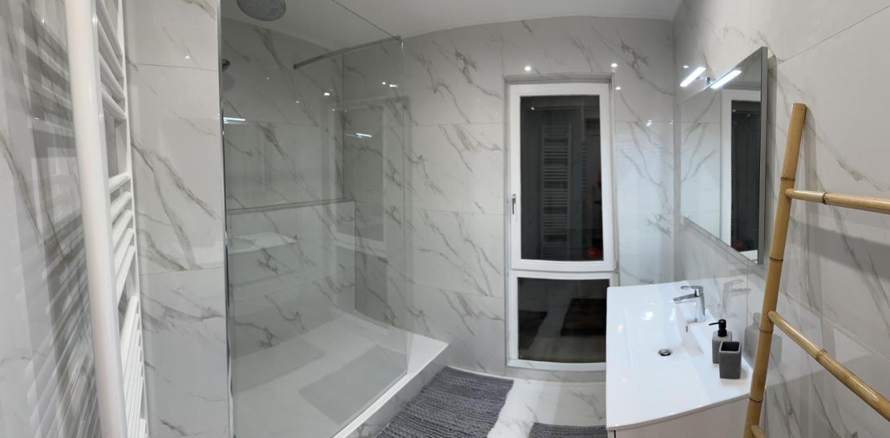 Apartment Le Bijou De Leyna