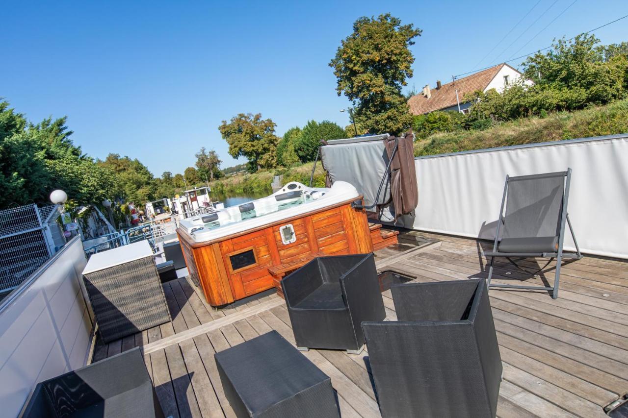 Botel La Peniche