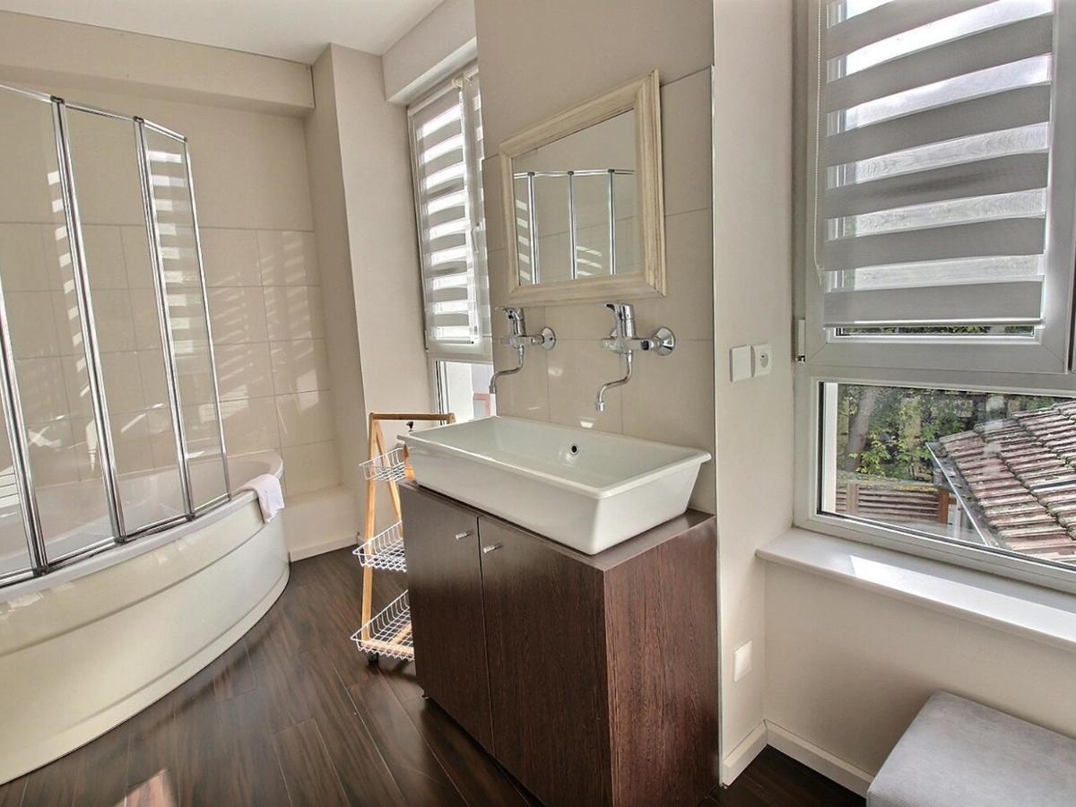 Maison De Caractere Avec Jacuzzi Et Parking A Deux Pas Du Centre Historique De - Fr-1-722-3 Hébergement de vacances