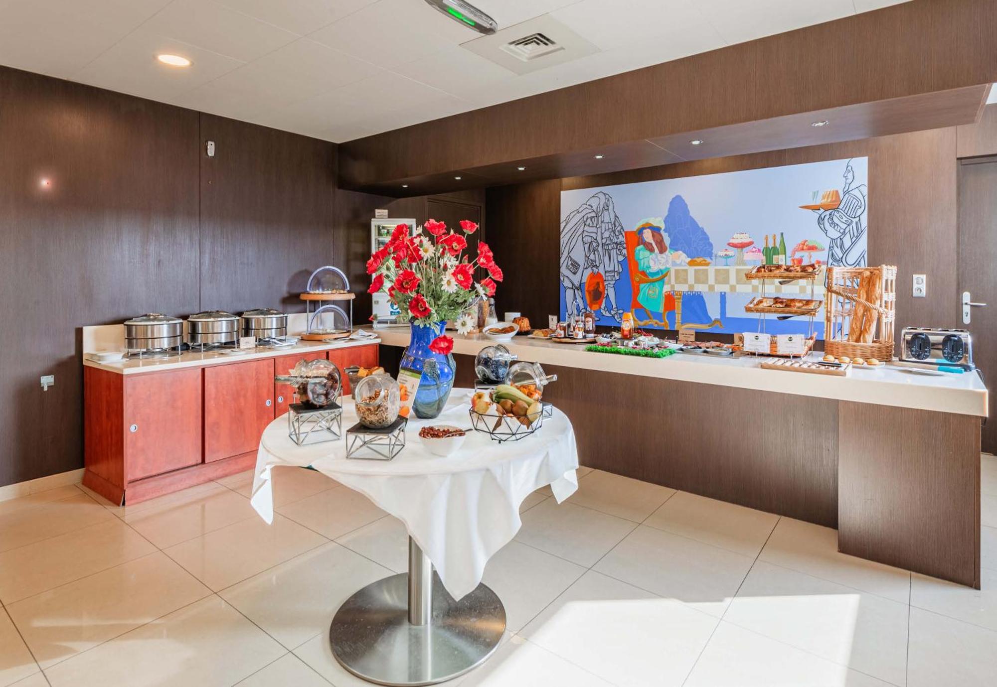 Hotel Liberte 4 Etoiles 4*