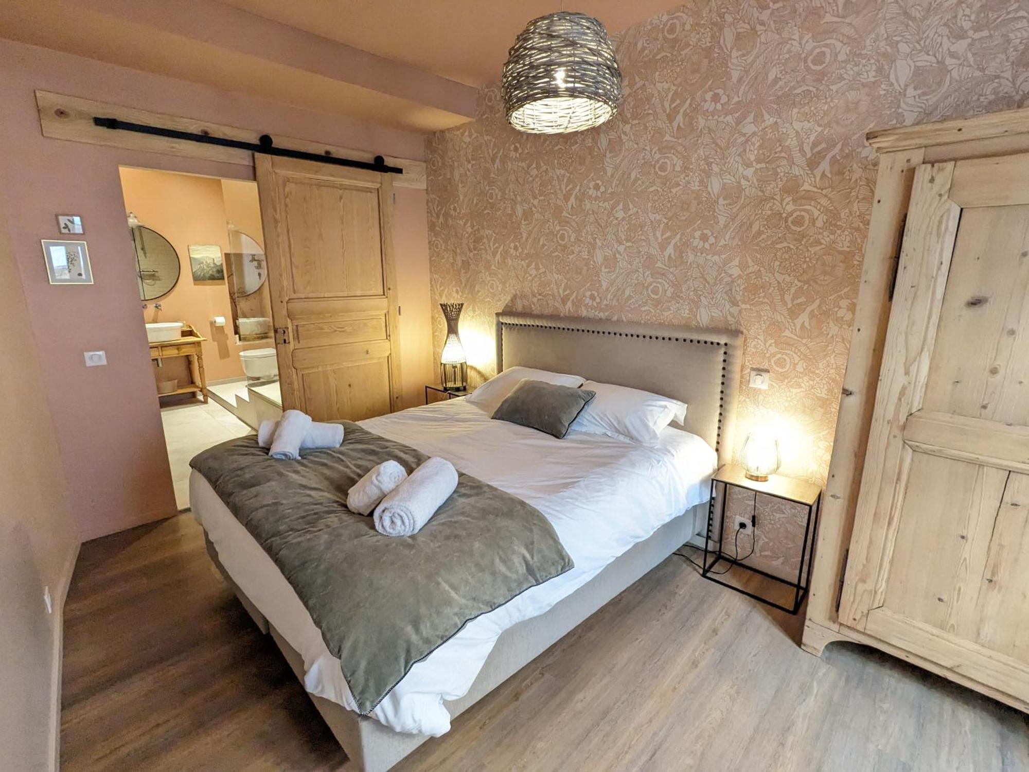 A Travers Champs Avec Sauna Et Parking *