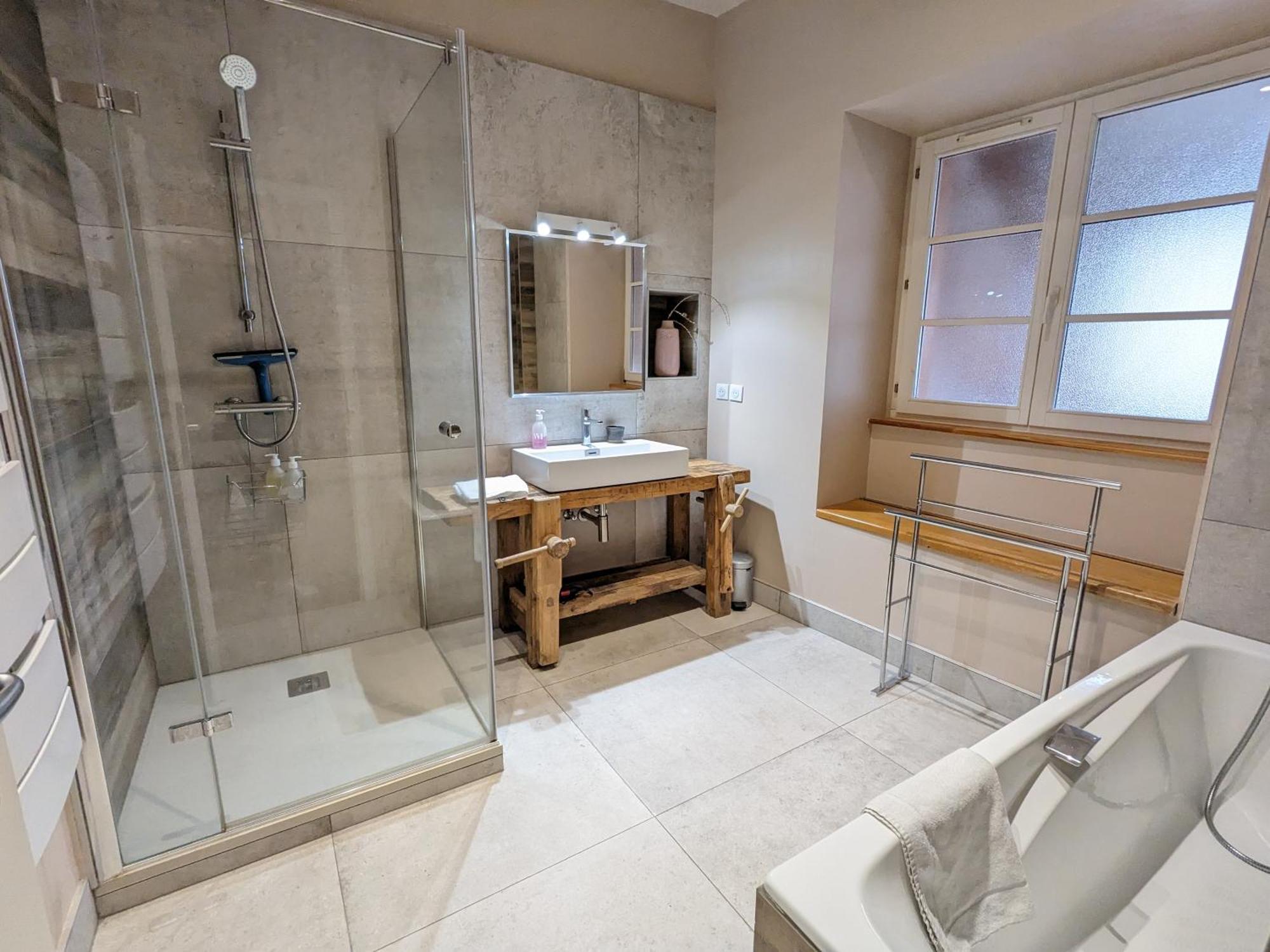 Apartment A Travers Champs Avec Sauna Et Parking Colmar