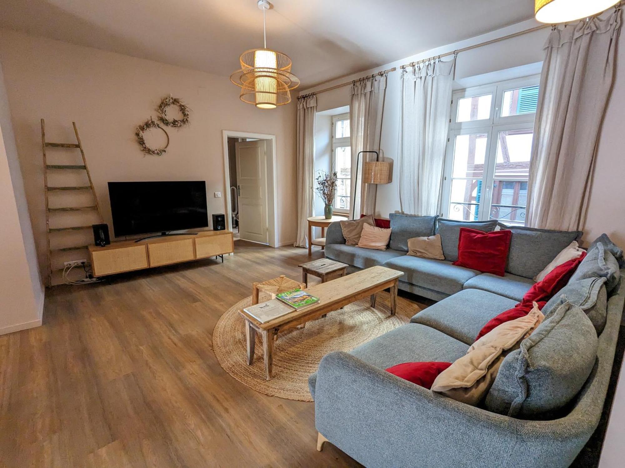 Apartment A Travers Champs Avec Sauna Et Parking *