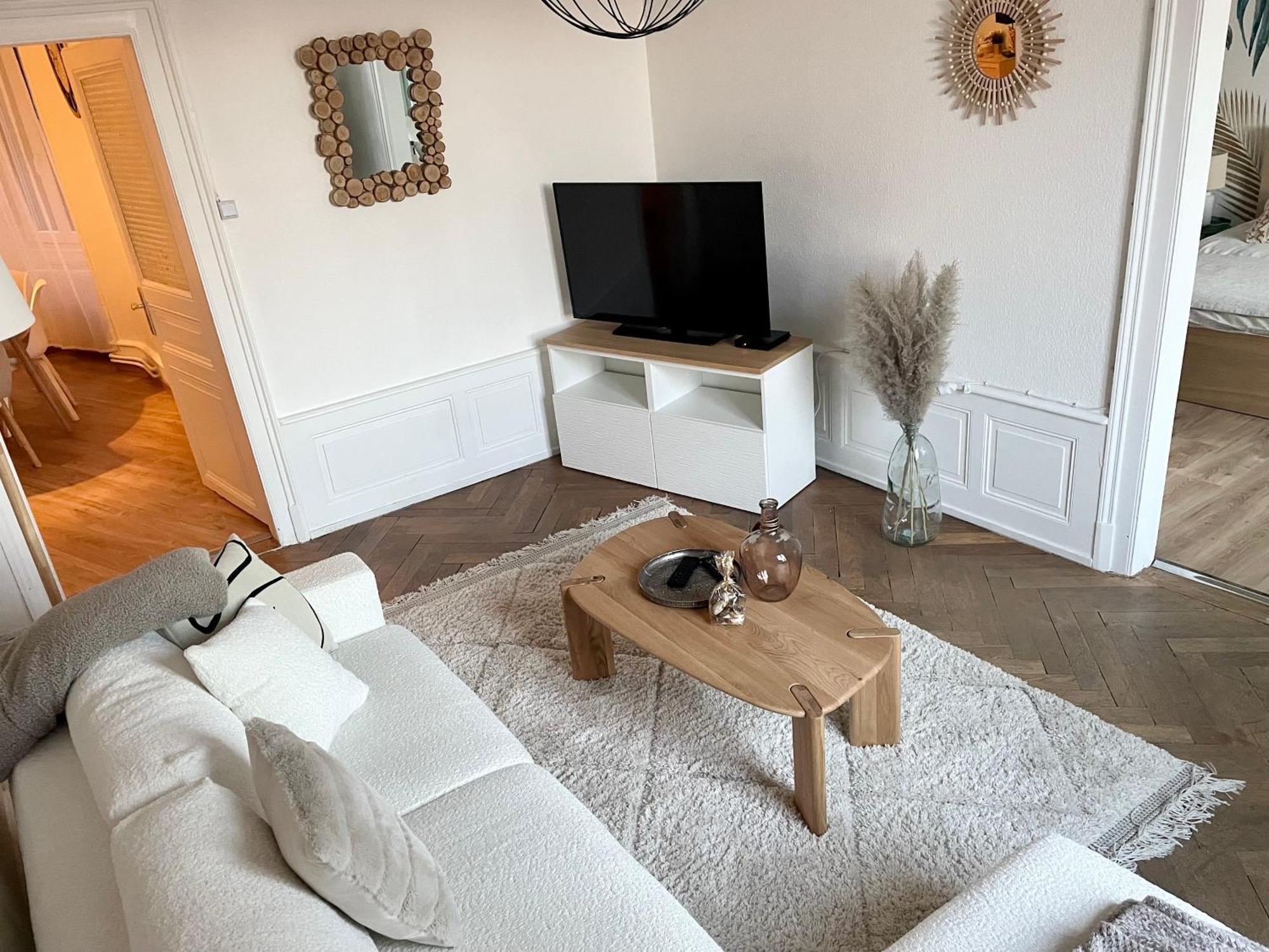 Apartment Le Charme De - Proche Centre Et Gare - 8 Personnes - Arrivee Autonome *