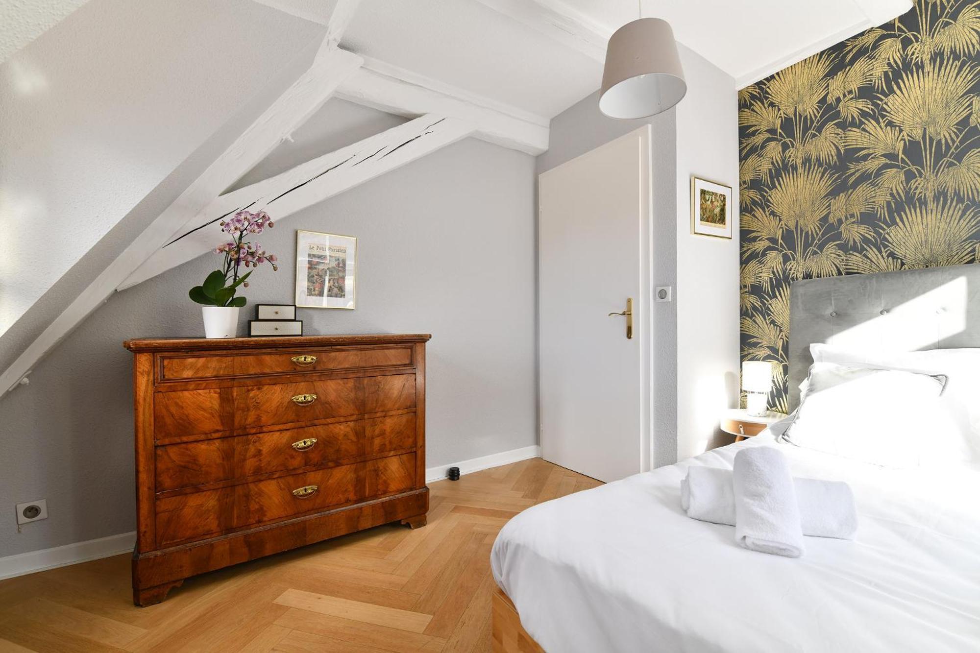 Romantique Fly Me To The Moon Apartment