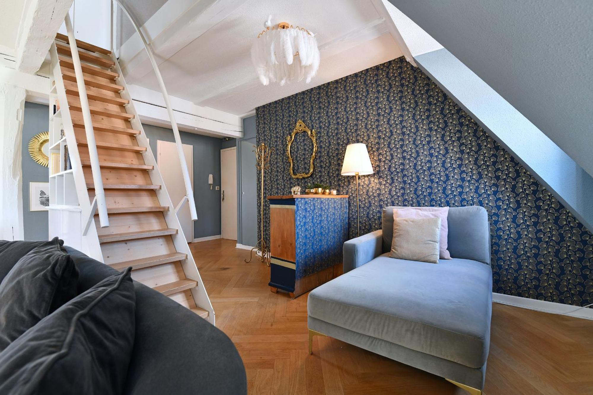 Romantique Fly Me To The Moon Apartment