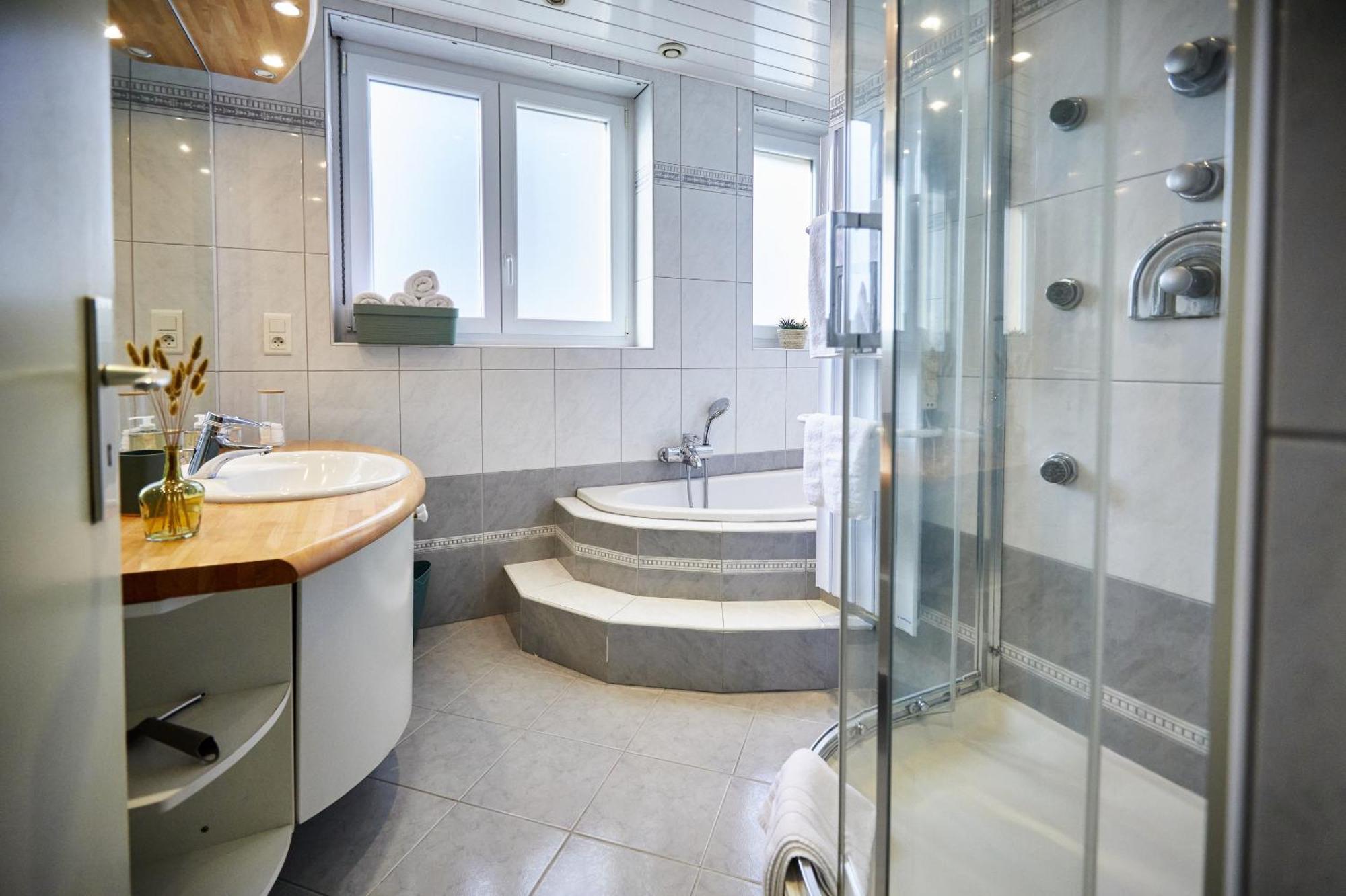 Maison 140m2 Au Calme - Beau Jardin - A 15mn A Pied Du Centre-ville De Colmar