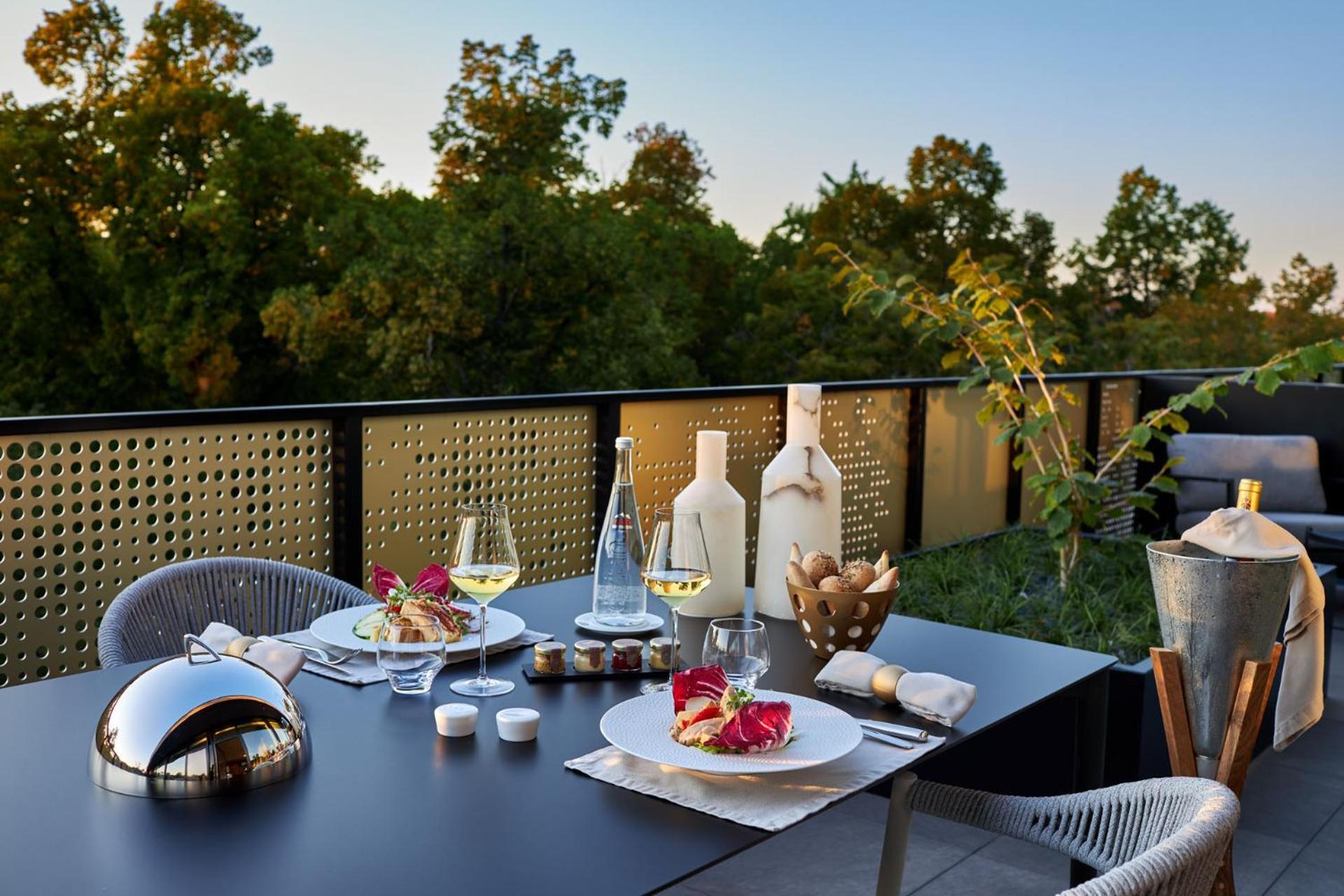 Mercure Champ De Mars