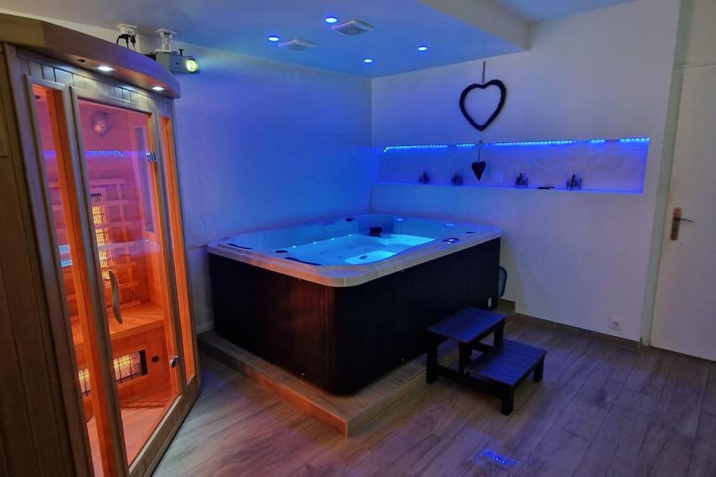 Le Reve Sauna Ecran Cinema * Colmar