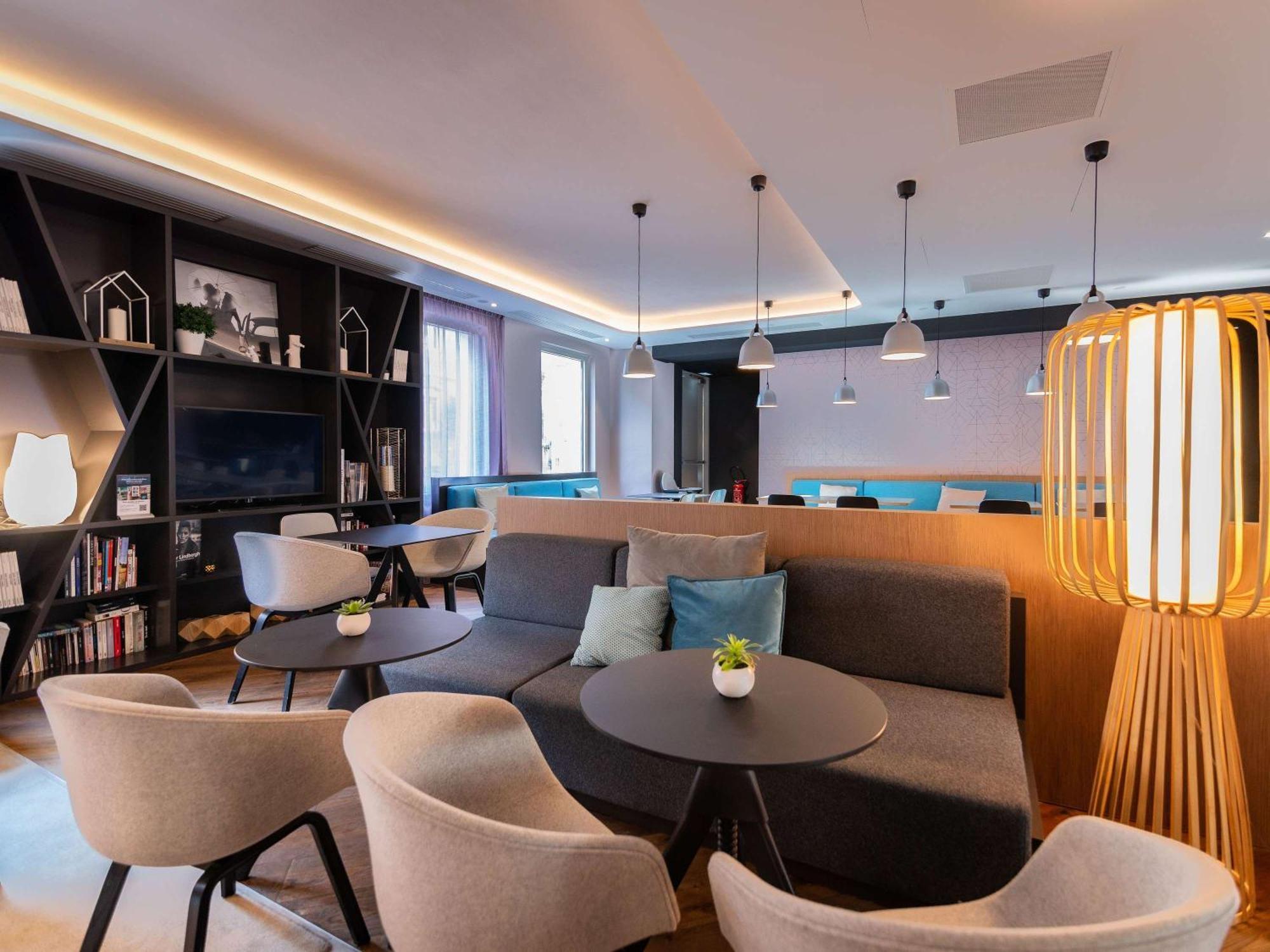 Novotel Centre Hotel 4*