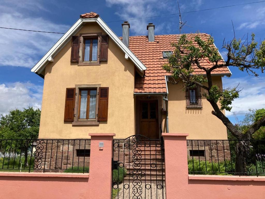 La Maison De De Et Son Jardin Ferienhaus