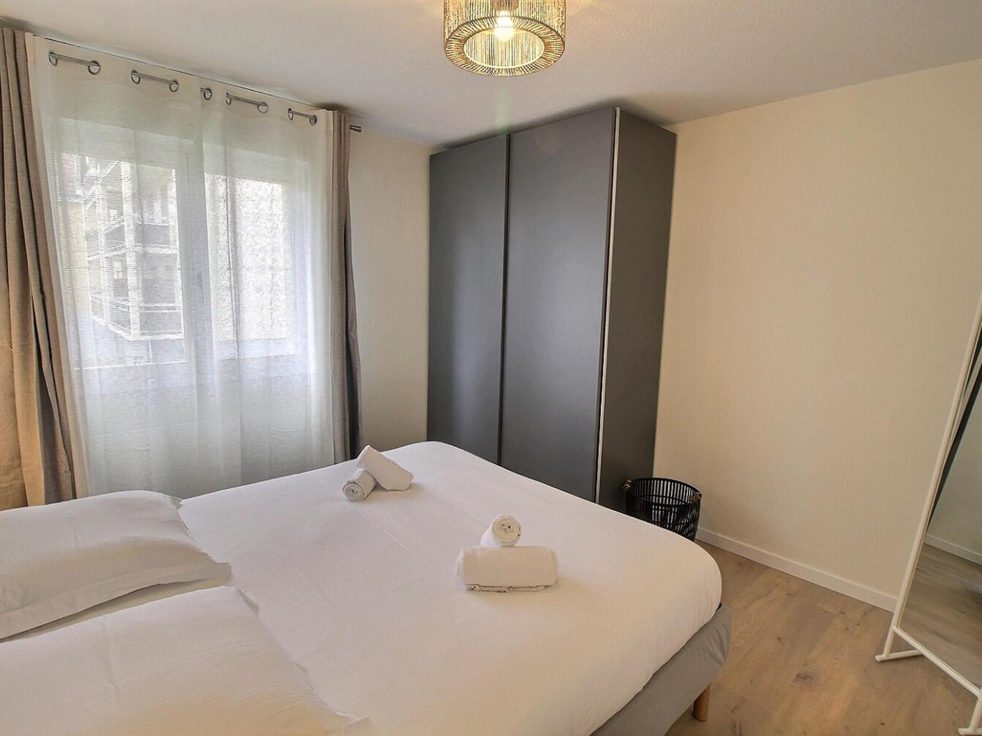 Appartement Renove Pres Du Centre De Avec Balcon, 2 Et Wi-fi Inclus - Fr-1-722-7