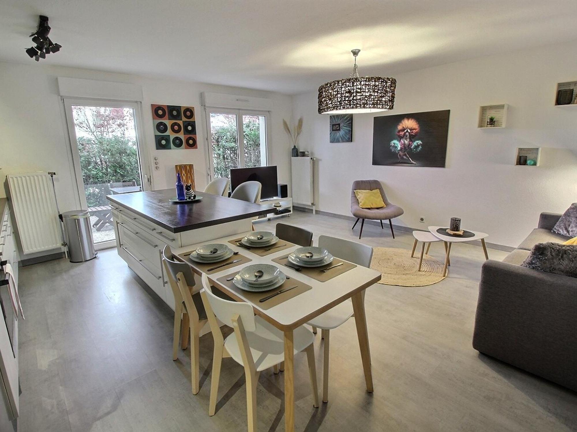 Avec Garage Et Terrasse Au Coeur De Colmar, Pres De La Route Des Vins D'alsace - Fr-1-722-6 * Colmar