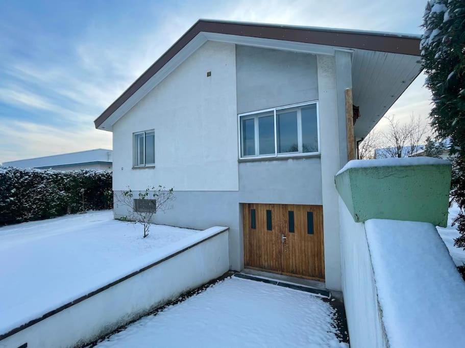 Maison Individuelle 100 M2, Jardin Et Parking Prive *