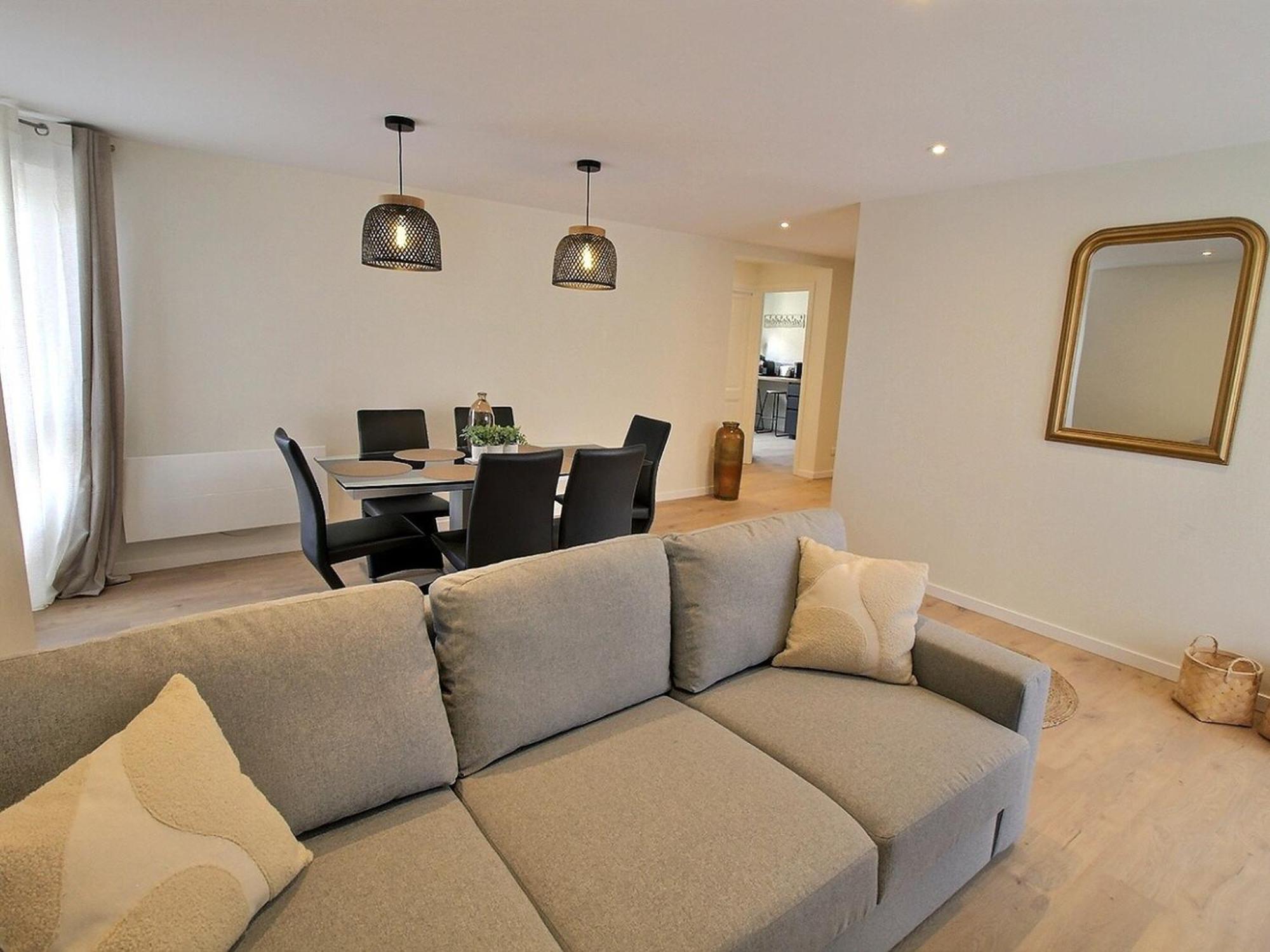 Renove Pres Du Centre De Avec Balcon, 2 Et Wi-fi Inclus - Fr-1-722-7 *
