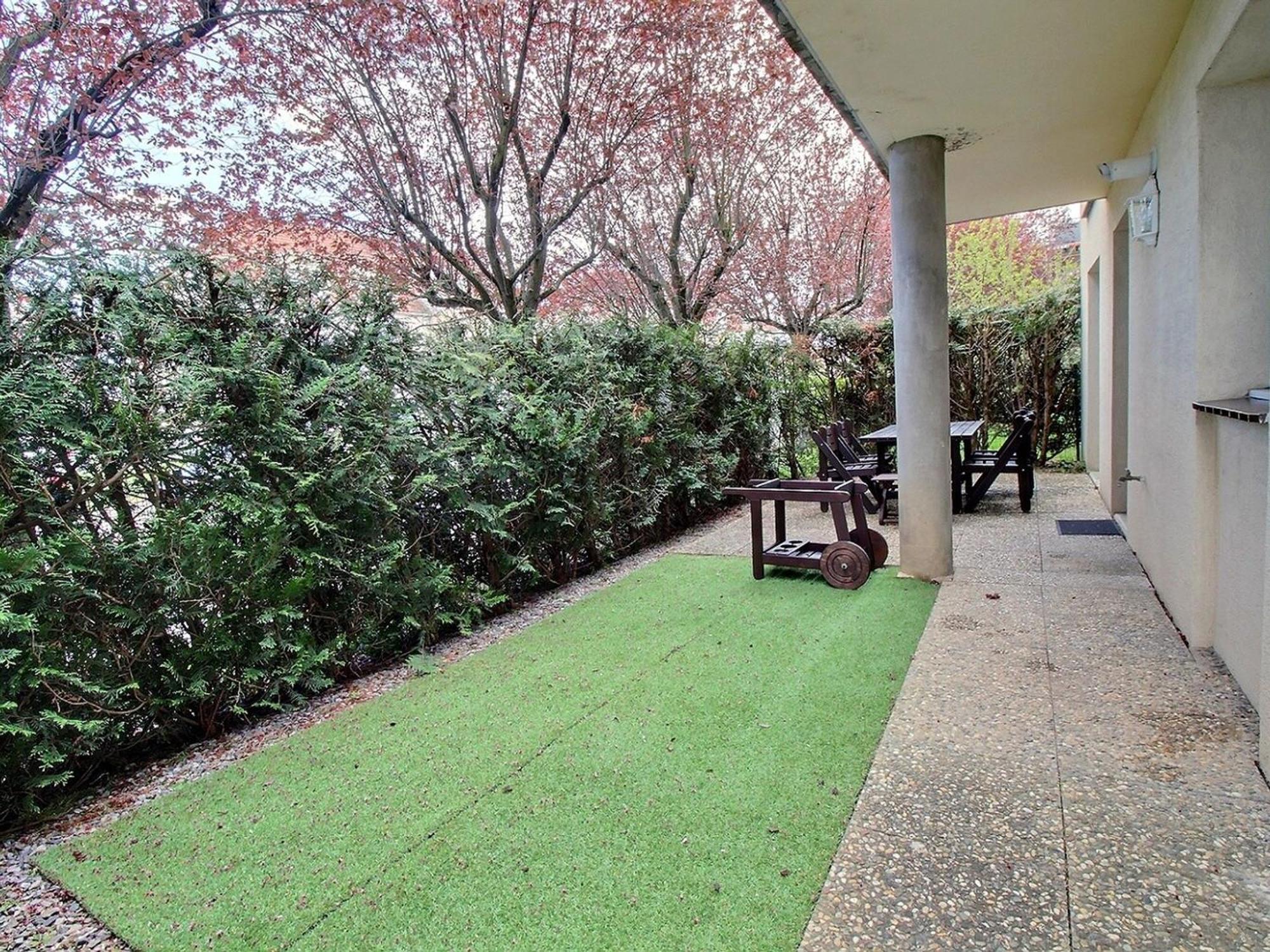 Avec Garage Et Terrasse Au Coeur De Colmar, Pres De La Route Des Vins D'alsace - Fr-1-722-6 Apartment *