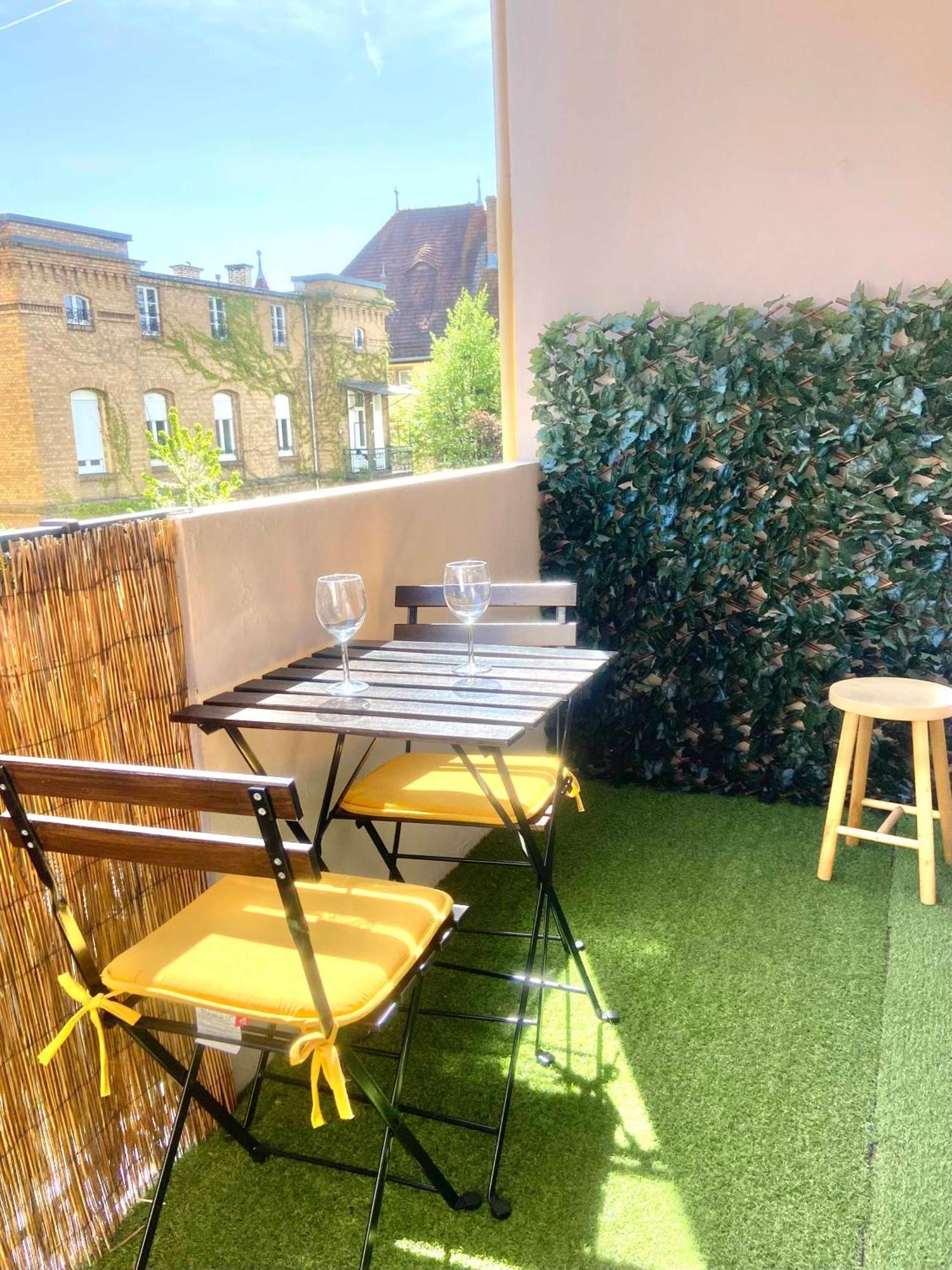 2parkings, 2min Petitevenise-xmarche *