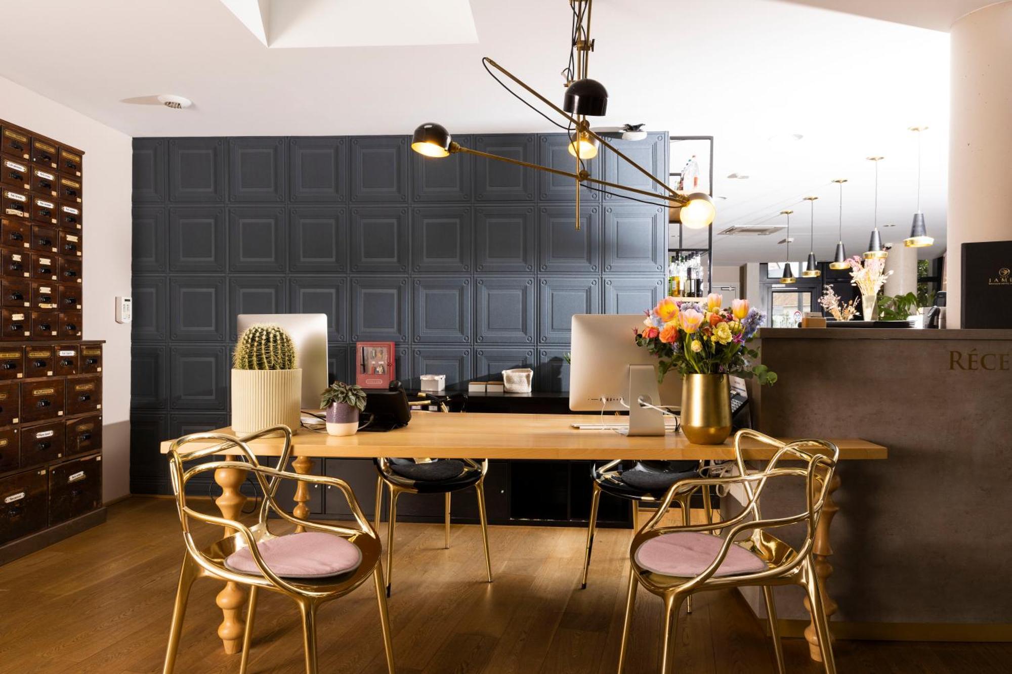 Boutique Centre Hotel 4*