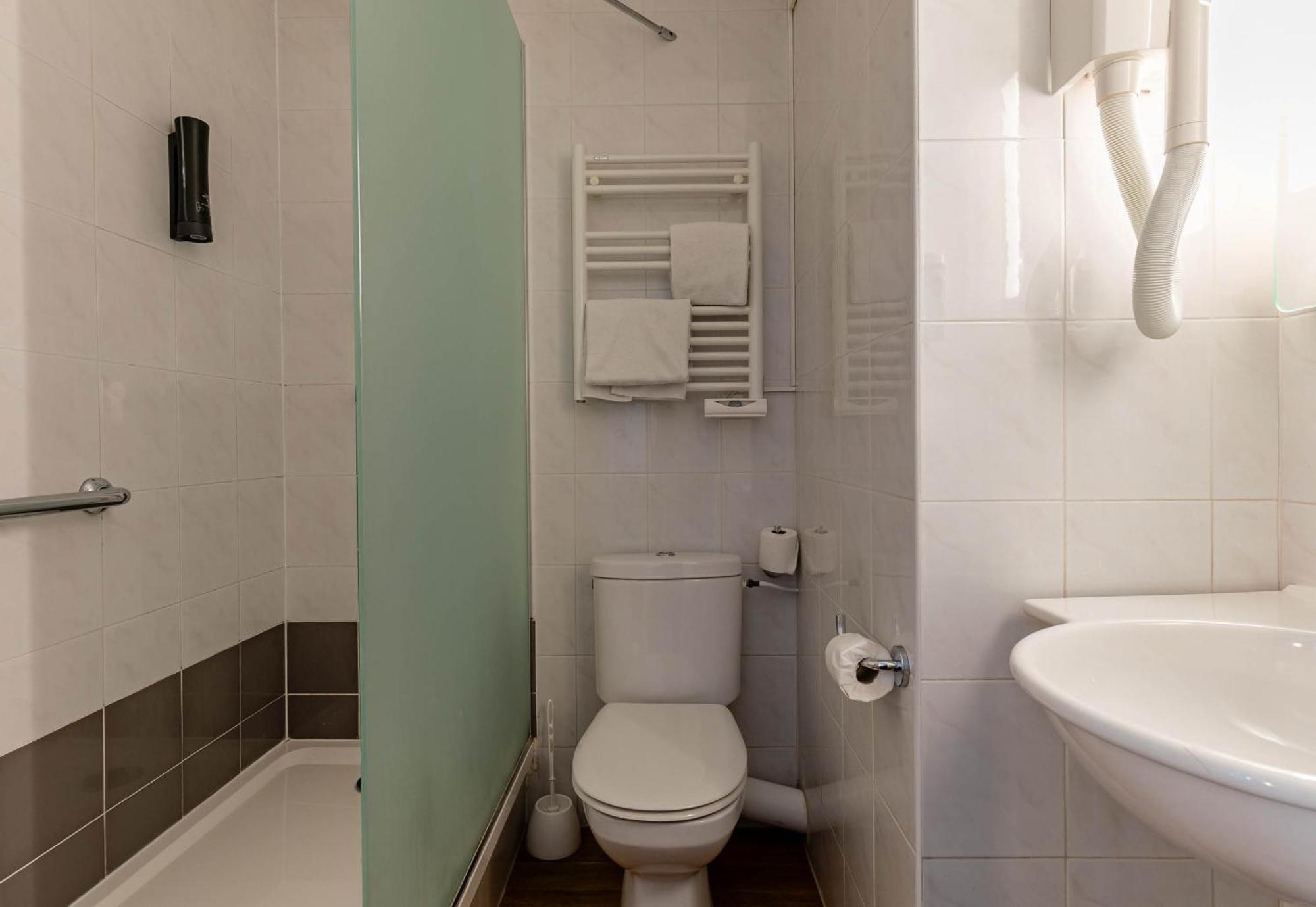 Lumiere Hotel 2*