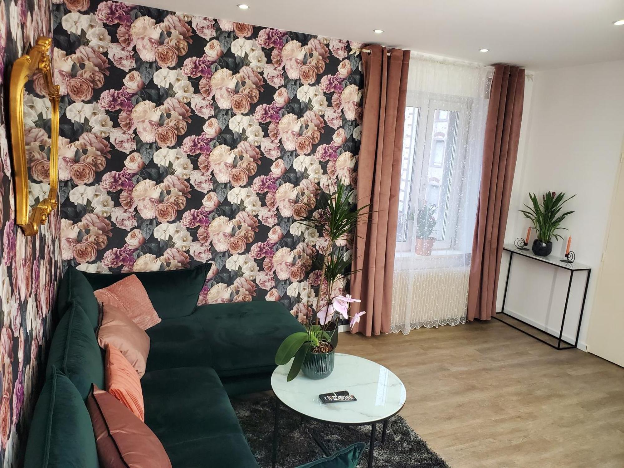 Mirka & Franck Chic 4 Stars Parking Free