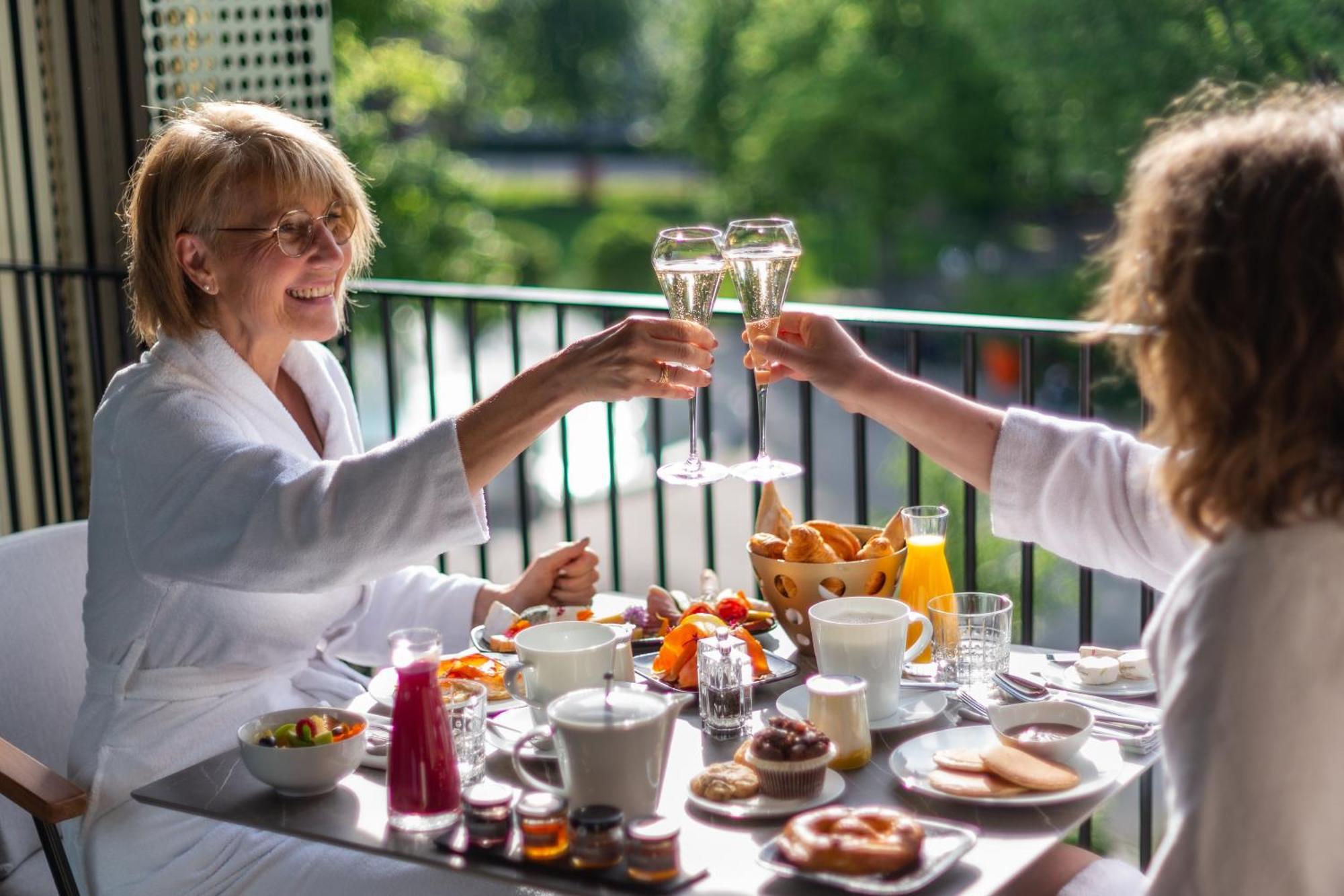 Mercure Champ De Mars
