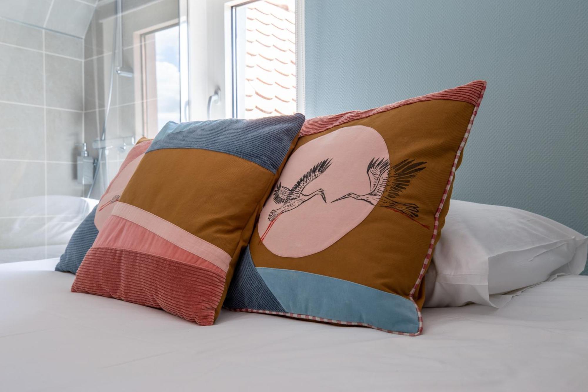 Travel Homes - Rapp, Charm In The Heart Of *