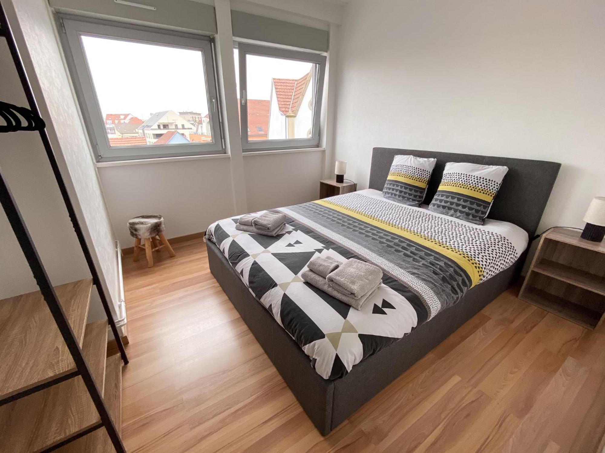 Renove 10 Minutes A Pied Du Coeur De Appartement *