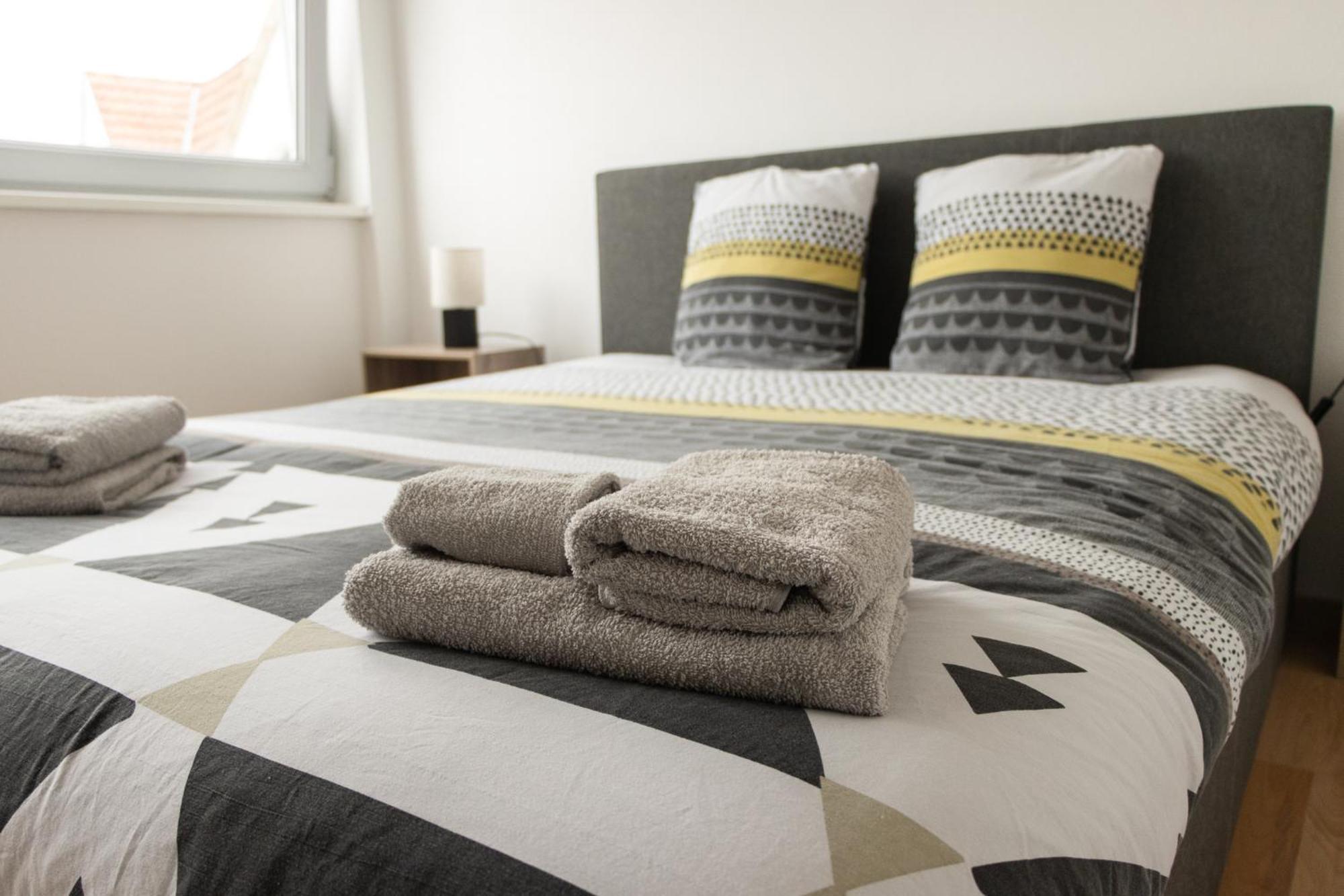 Renove 10 Minutes A Pied Du Coeur De Appartement *