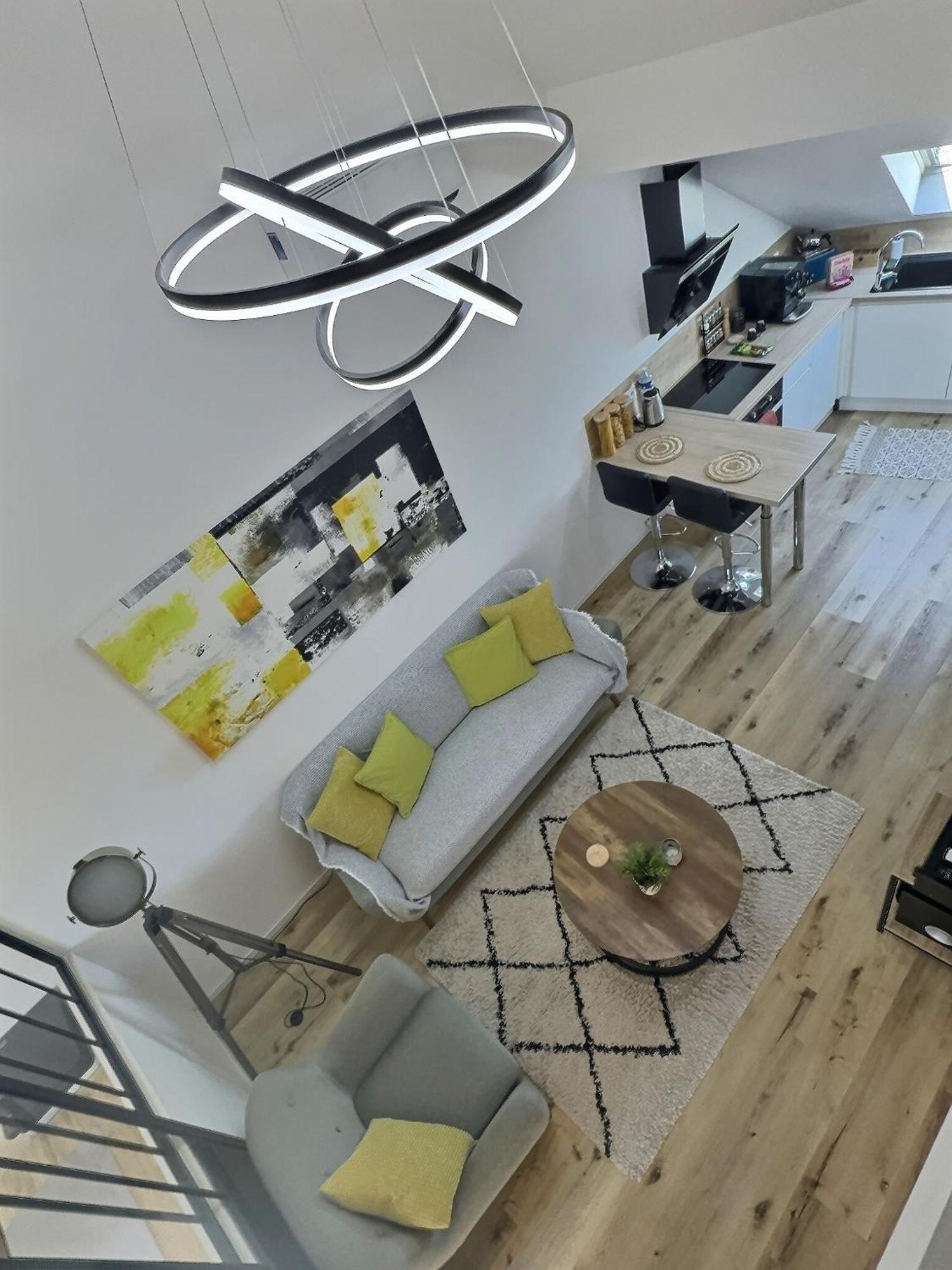 Appartement Loft Ravissant Avec Parking Gratuit Colmar