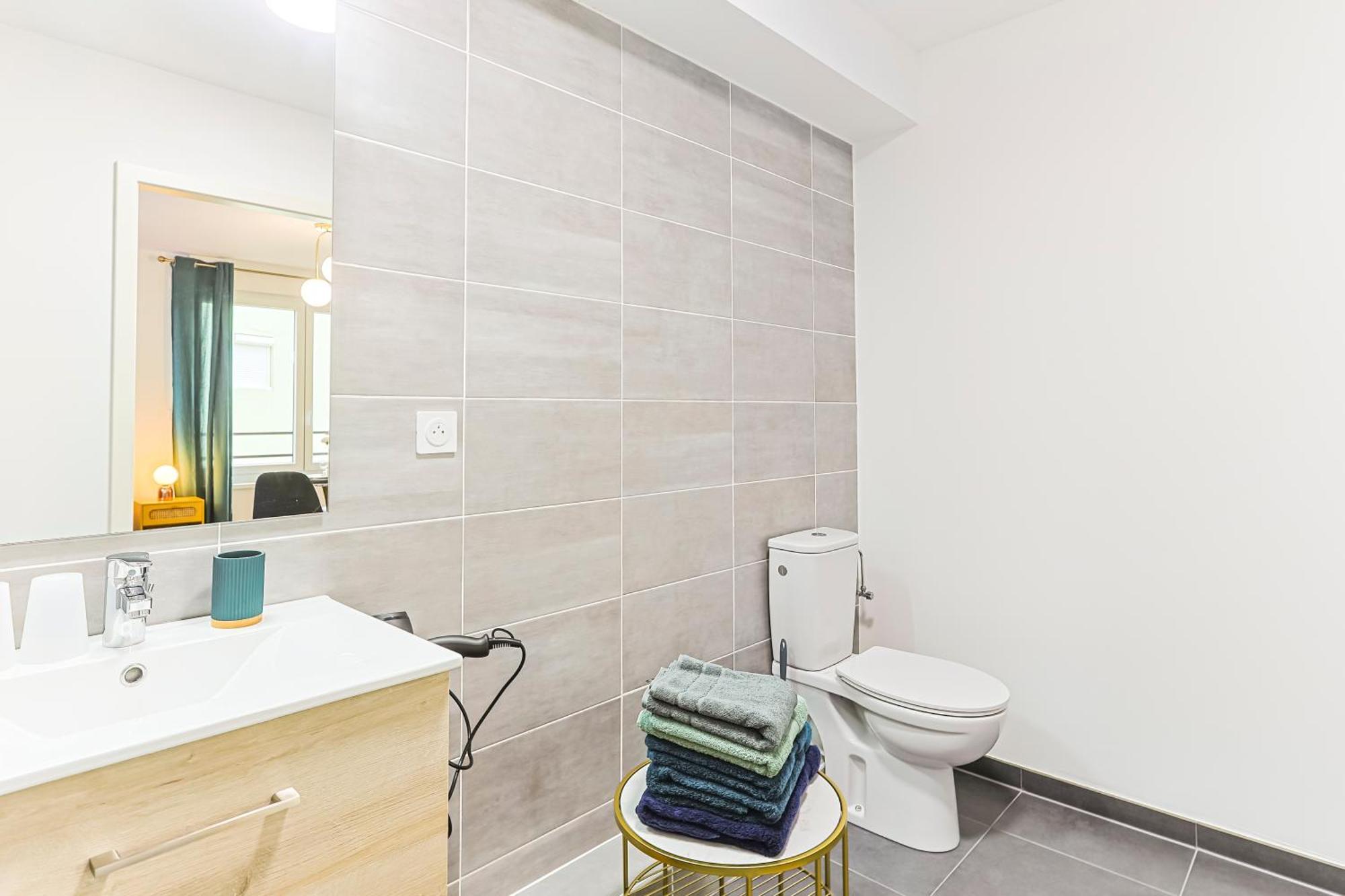 Le Venise, Parking Prive, Neuf & Spacieux Appartement