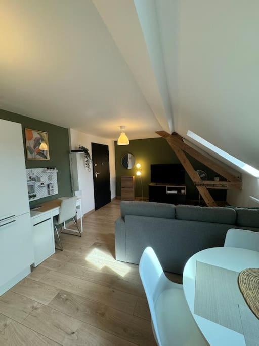 Le Petit Nid De - Parking Prive Appartement