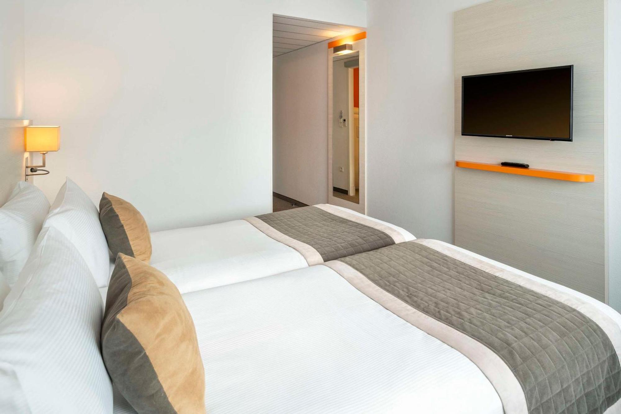 Western Expo Hotel
