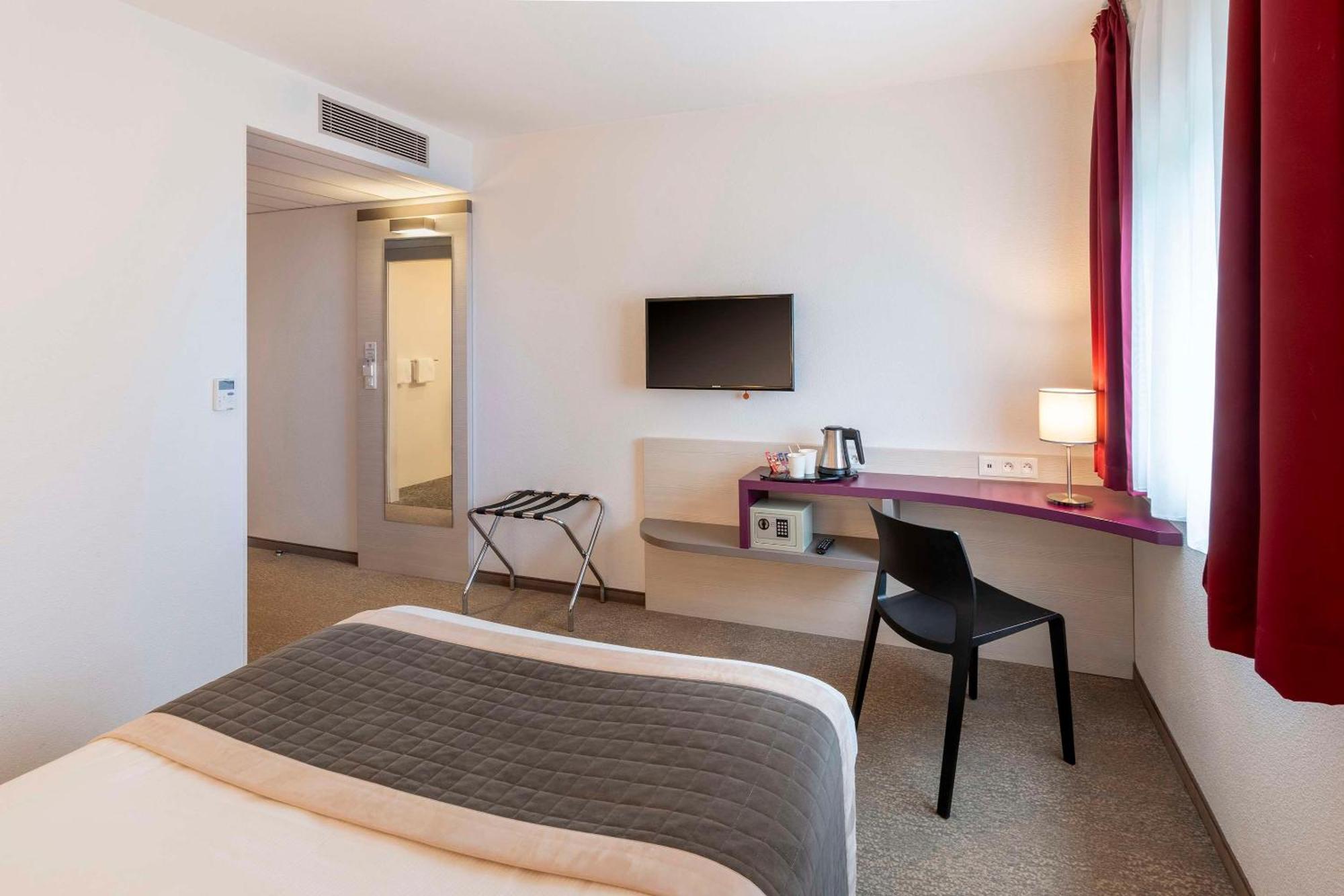 Western Expo Hotel
