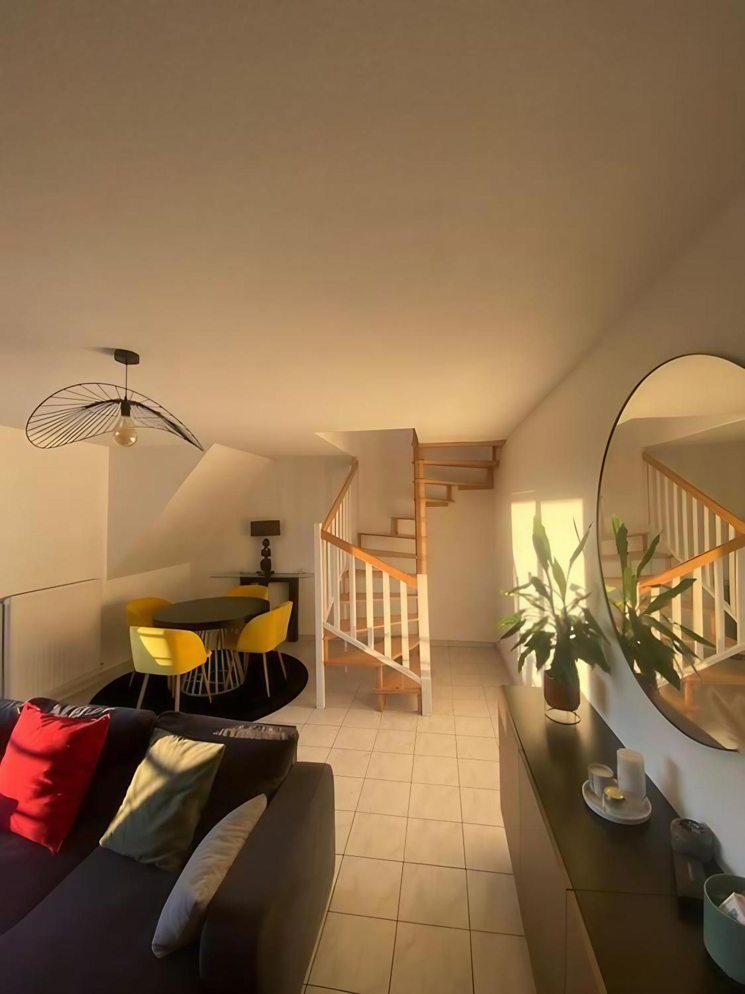 Superbe Duplex Proche Centre Parking Gratuit *