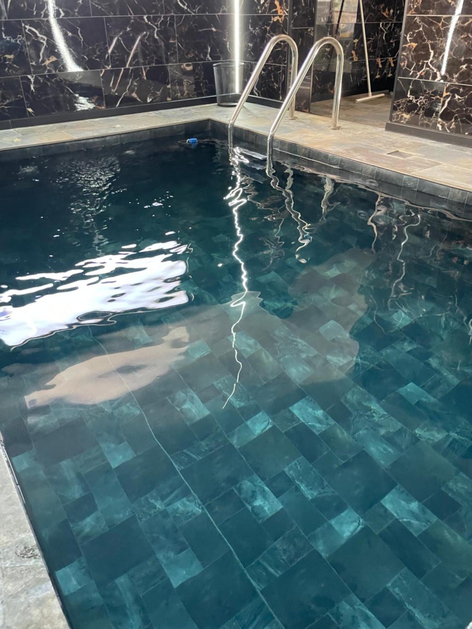 R Luxury Piscine Et Privatifs * Colmar
