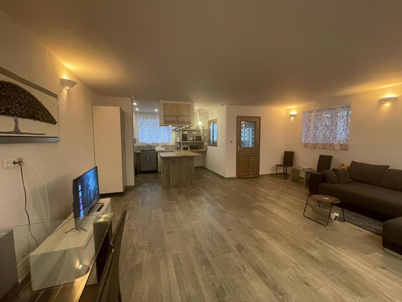 Proche Centre Parking Public Gratuit Apartment *