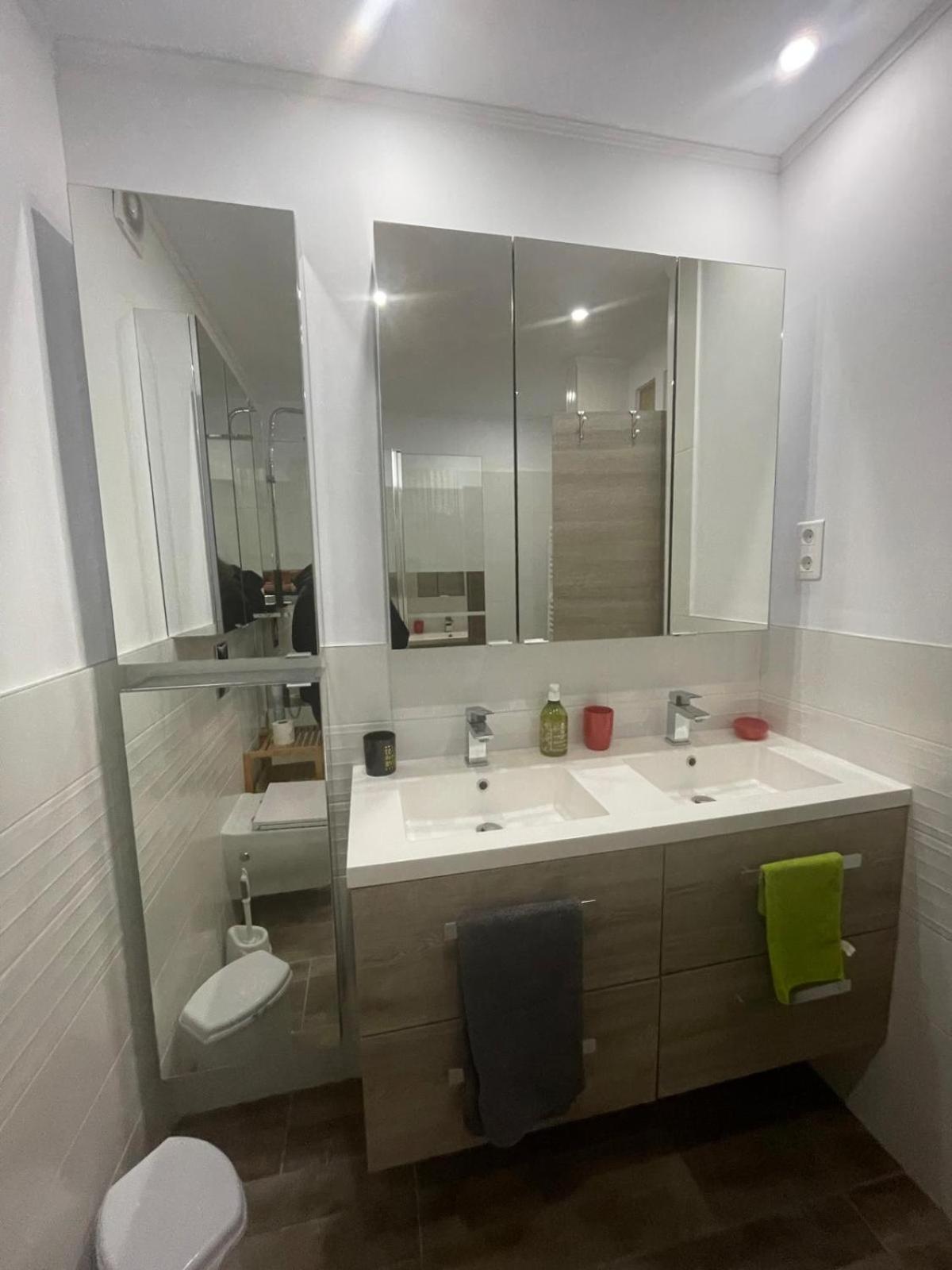 Proche Centre Parking Public Gratuit Apartment *
