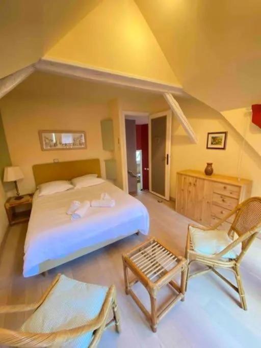 - Cosy House In Old Town For 6 People Hébergement de vacances *