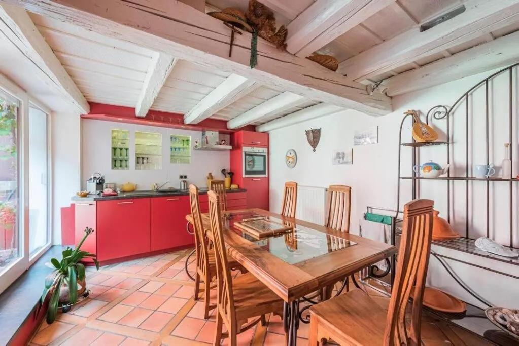 Vakantiehuis - Cosy House In Old Town For 6 People *