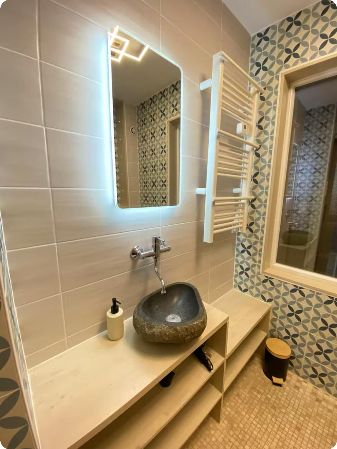 Appartement Le Tassigny A 2mn Du Centre