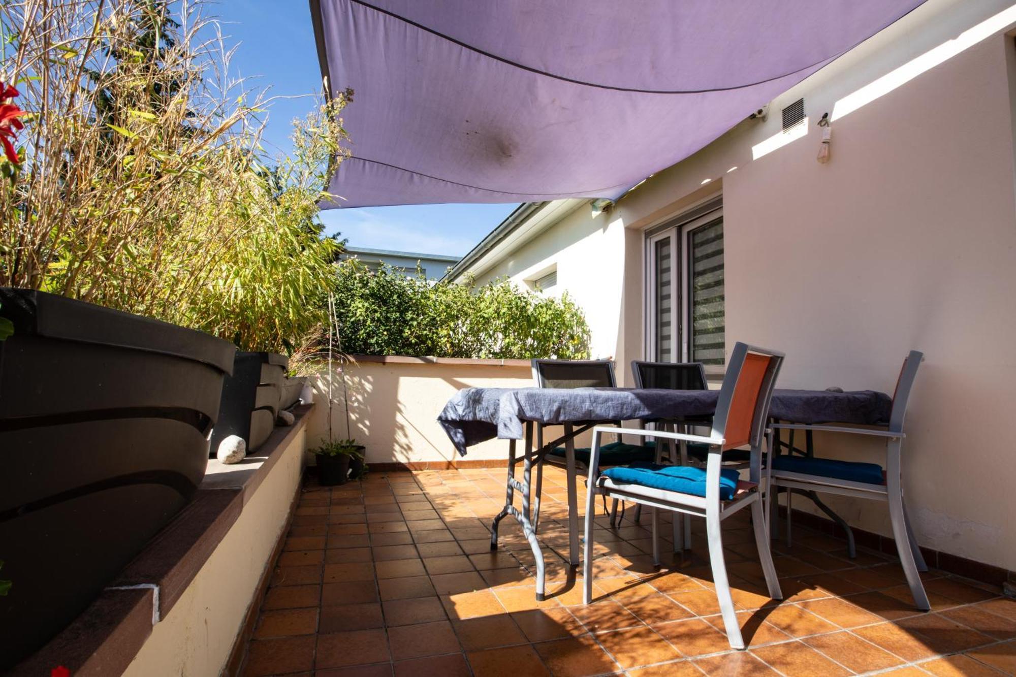 Rare Maison Moderne Proche Centre Avec Jardin Parking Gratuit *