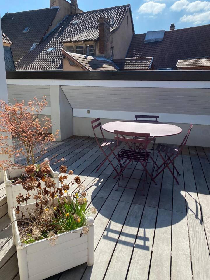 Appartement Les Murmures Des Toits - Hypercentre - Garage Prive *